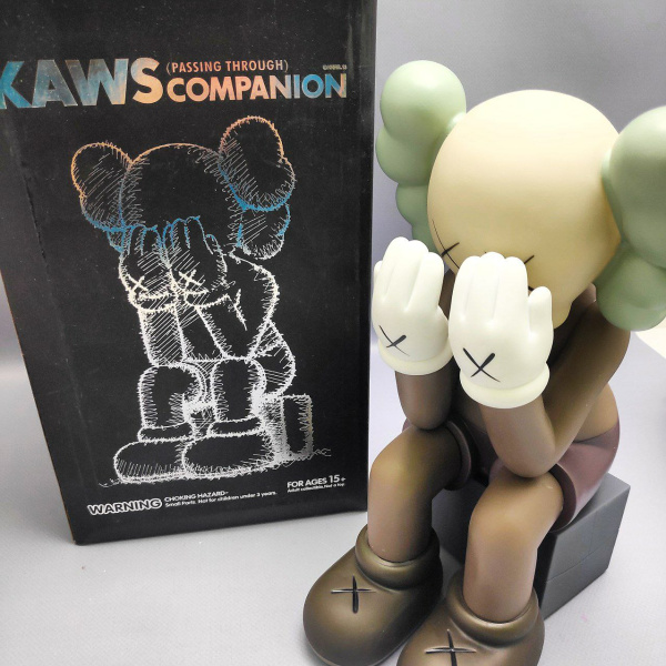 Kaws Companion Passing Through Игрушка 28 см.